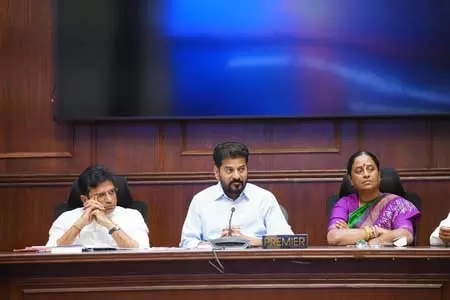 तेलंगाना के मुख्यमंत्री ने गोदावरी पुष्करम के लिए घाटों के विस्तार के आदेश दिए तेलंगाना के मुख्यमंत्री ने गोदावरी पुष्करम के लिए घाटों के विस्तार के आदेश दिए