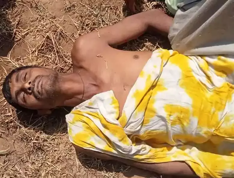 मछली पकड़ने गए युवक की करंट से मौत, जाल में बिजली प्रवाहित करने से हादसा मछली पकड़ने गए युवक की करंट से मौत, जाल में बिजली प्रवाहित करने से हादसा