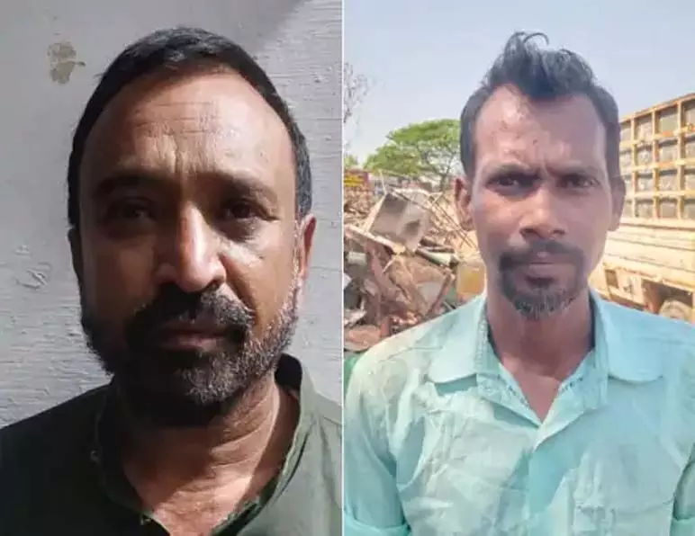 कबाड़ी दुकानों पर छापा, 1430 किलो संदिग्ध लोहा-टीन जब्त, दो गिरफ्तार कबाड़ी दुकानों पर छापा, 1430 किलो संदिग्ध लोहा-टीन जब्त, दो गिरफ्तार
