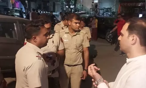 छोटे सिलेंडर से हमला कर पति ने पत्नी को मौत के घाट उतारा, शव के बगल में बैठा रहा