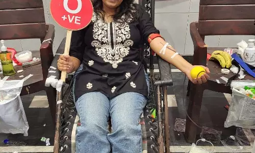 22 साल पहले रक्तदान से अदिती जैन की जान बची थी, आज खुद किया रक्तदान 22 साल पहले रक्तदान से अदिती जैन की जान बची थी, आज खुद किया रक्तदान