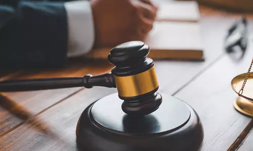 Mumbai कोर्ट ने ड्यूटी में लापरवाही के लिए सीनियर पुलिस अधिकारियों के खिलाफ कार्रवाई का आदेश दिया Mumbai कोर्ट ने ड्यूटी में लापरवाही के लिए सीनियर पुलिस अधिकारियों के खिलाफ कार्रवाई का आदेश दिया