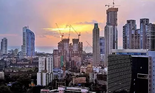 Mumbai : शहर में सुबह धूप खिली, कल हल्की बारिश की उम्मीद, गर्मी से राहत मिलने की संभावना Mumbai : शहर में सुबह धूप खिली, कल हल्की बारिश की उम्मीद, गर्मी से राहत मिलने की संभावना