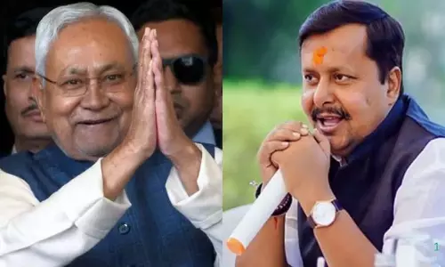 नीतीश कुमार और नितिन नवीन ने दिया इस्तीफा