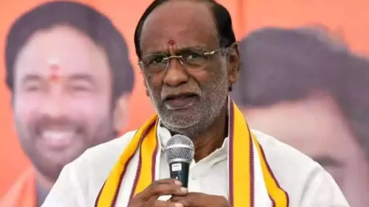 Telangana: भाजपा नेता लक्ष्मण ने परिसीमन योजना का बचाव किया Telangana: भाजपा नेता लक्ष्मण ने परिसीमन योजना का बचाव किया
