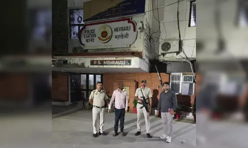 लूट की कोशिश कर रहे दो नाबालिग हिरासत में, एक गिरफ्तार लूट की कोशिश कर रहे दो नाबालिग हिरासत में, एक गिरफ्तार