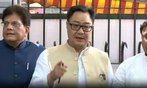 ममता बनर्जी दे रहीं लोगों को धमकी, टीएमसी ने हाईजैक किया चुनाव, इलेक्शन कमीशन से मिला भाजपा का प्रतिनिधिमंडल