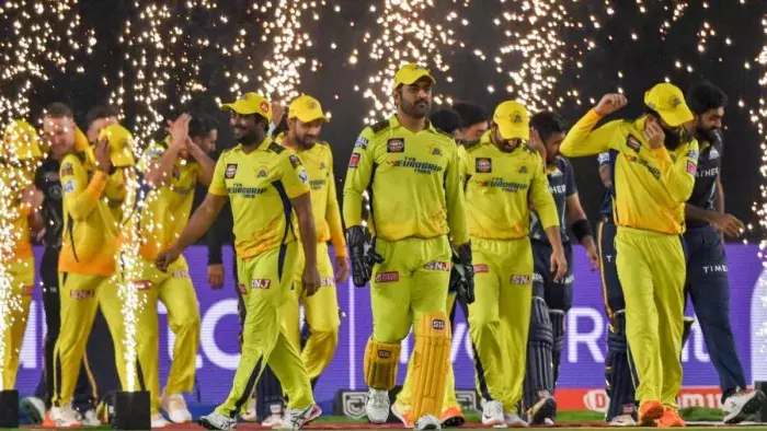 IPL Update: ब्रेविस और धोनी के आउट होने से CSK परेशान