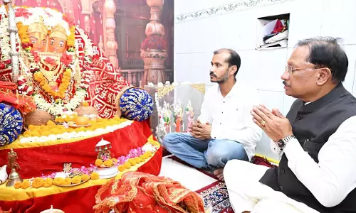 CM साय ने माता कौशल्या मंदिर में पूजा-अर्चना की CM साय ने माता कौशल्या मंदिर में पूजा-अर्चना की