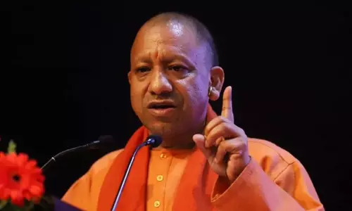 Lucknow: 3 की मौत से इलाके में मातम, CM ने जताई संवेदना Lucknow: 3 की मौत से इलाके में मातम, CM ने जताई संवेदना
