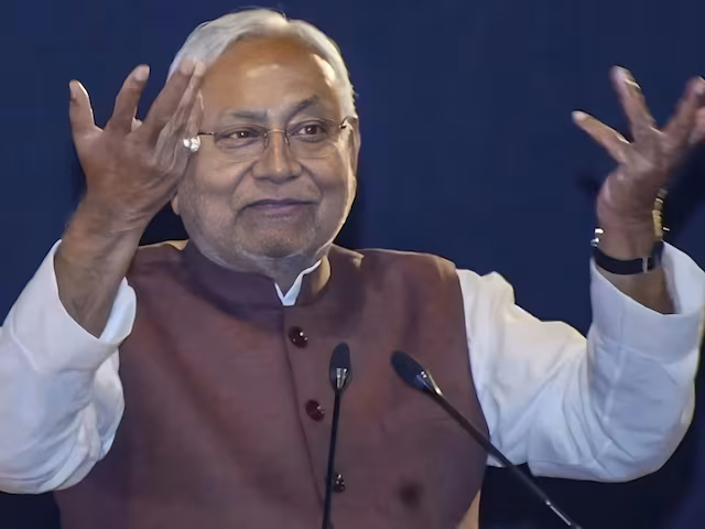 Patna: नीतीश-नितिन के इस्तीफे से बिहार राजनीति में उथल-पुथल