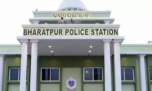 Bhubaneswar शहर में अवैध रूप से LPG निकालने के आरोप में दो लोग गिरफ्तार