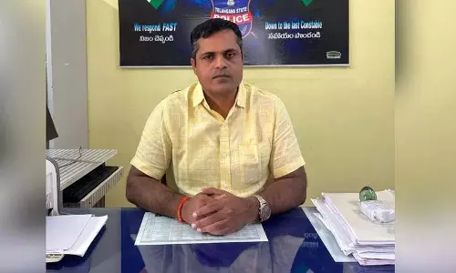 Thimmajipeta के SI को ACB ने 25 हजार रुपये की रिश्वत लेते हुए पकड़ा