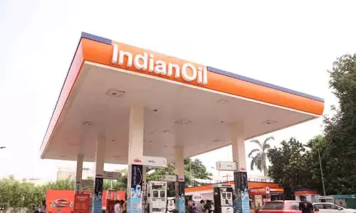 Kerala : फ्यूल भरवाने के बाद गाड़ी मालिकों से लूटपाट Kerala : फ्यूल भरवाने के बाद गाड़ी मालिकों से लूटपाट