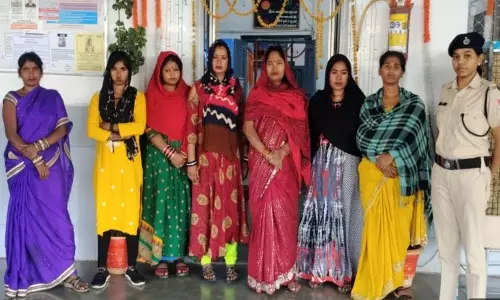 नकली किन्नर राजनांदगांव के पास ट्रेन से गिरफ्तार, हेल्पलाइन पर शिकायत, तत्काल हुई कार्रवाई