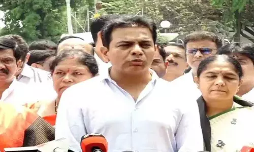 अगर रक्षक शिकारी बन जाएंगे तो अब लोगों के साथ कौन हैं, KTR ने कहा अगर रक्षक शिकारी बन जाएंगे तो अब लोगों के साथ कौन हैं, KTR ने कहा