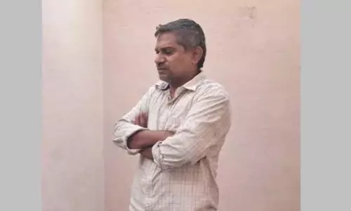 1,100 से ज़्यादा नकली बम धमकियों के लिए आदमी गिरफ्तार 1,100 से ज़्यादा नकली बम धमकियों के लिए आदमी गिरफ्तार