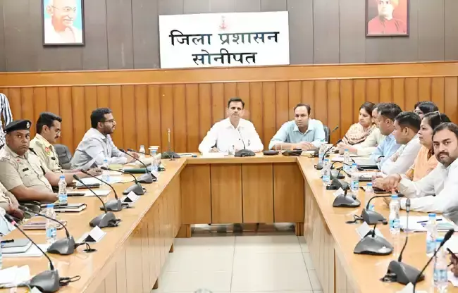 Sonipat: सड़क सुरक्षा के लिए गंभीर कदम, कब्जे हटाए जाएं Sonipat: सड़क सुरक्षा के लिए गंभीर कदम, कब्जे हटाए जाएं