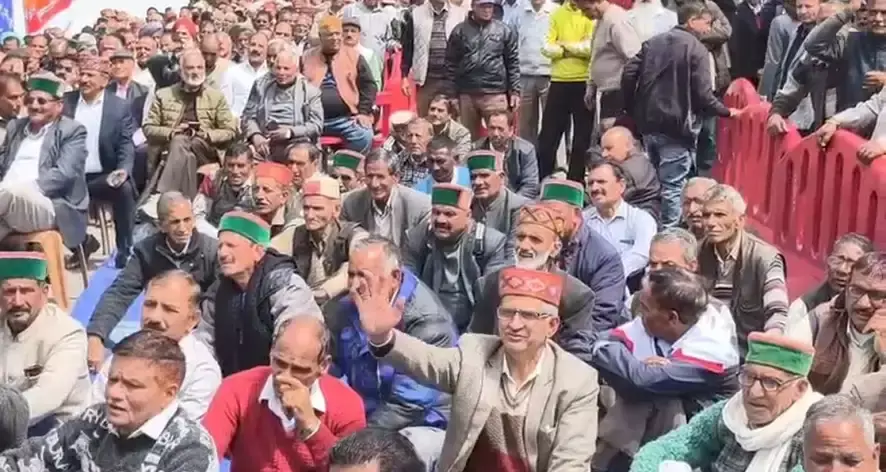 Shimla: पेंशनरों ने जताई नाराजगी, जल्द भुगतान की मांग