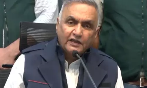 मेट्रो पोस्टर मामले से जुड़ा LeT हैंडलर शब्बीर अहमद लोन दिल्ली के गाजीपुर से गिरफ्तार मेट्रो पोस्टर मामले से जुड़ा LeT हैंडलर शब्बीर अहमद लोन दिल्ली के गाजीपुर से गिरफ्तार