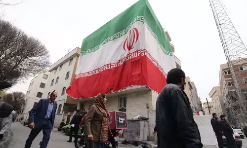Iran ने कहा कि वह न्यूक्लियर हथियार नहीं बनाना चाहता, संसद NPT से बाहर निकलने पर विचार कर रही Iran ने कहा कि वह न्यूक्लियर हथियार नहीं बनाना चाहता, संसद NPT से बाहर निकलने पर विचार कर रही