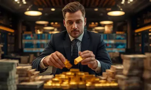Rupee की चाल का सोने, चांदी पर निकट भविष्य में क्या असर पड़ सकता