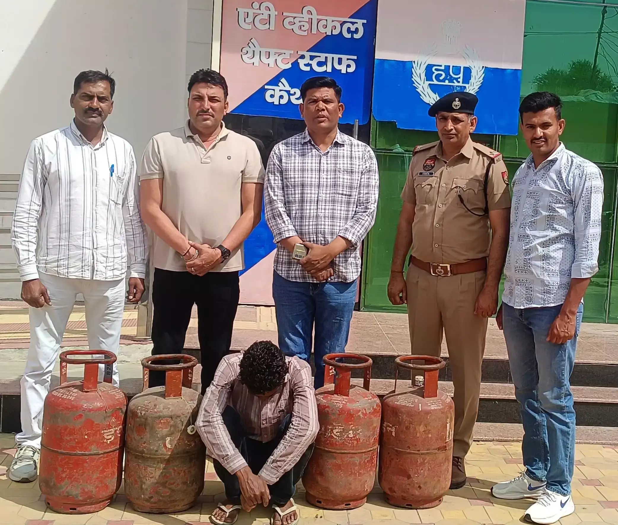 Kaithal: गैस सिलेंडर चोरी का आरोपी अब सलाखों के पीछे Kaithal: गैस सिलेंडर चोरी का आरोपी अब सलाखों के पीछे