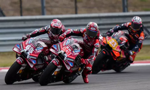US GP 2026: मार्को बेज़ेची ने लगातार 5वीं GP जीती, ऐसा करने वाले तीसरे इतालवी राइडर बने US GP 2026: मार्को बेज़ेची ने लगातार 5वीं GP जीती, ऐसा करने वाले तीसरे इतालवी राइडर बने