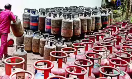 मेघालय में कमर्शियल LPG सप्लाई बढ़ी, राहत मेघालय में कमर्शियल LPG सप्लाई बढ़ी, राहत