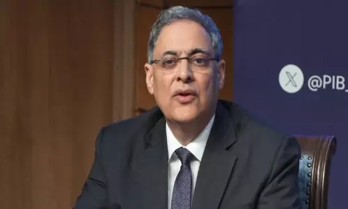 पश्चिम एशिया संघर्ष: Kuwait हमले में एक भारतीय की मौत; मृतकों की संख्या बढ़कर 8 हुई पश्चिम एशिया संघर्ष: Kuwait हमले में एक भारतीय की मौत; मृतकों की संख्या बढ़कर 8 हुई