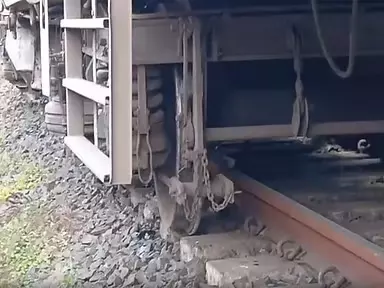 नागपुर के पास MEMU ट्रेन पटरी से उतर गई नागपुर के पास MEMU ट्रेन पटरी से उतर गई