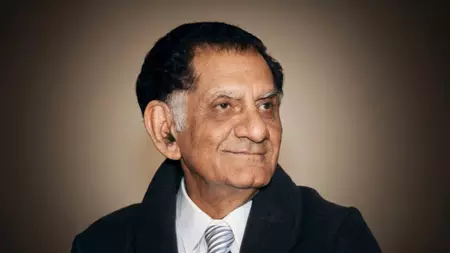 आनंद बक्शी: रोजमर्रा की छोटी-छोटी घटनाओं को गीतों में बदलने वाले गीतकार, शब्दों में ढाला जिंदगी का दर्द और प्यार आनंद बक्शी: रोजमर्रा की छोटी-छोटी घटनाओं को गीतों में बदलने वाले गीतकार, शब्दों में ढाला जिंदगी का दर्द और प्यार