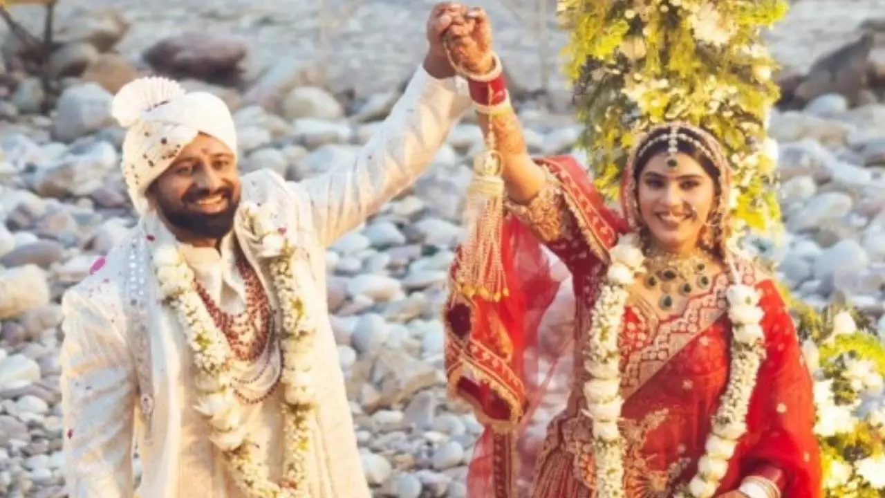 Rajat Dalal ने ड्रीम वेडिंग में गर्लफ्रेंड से शादी की Rajat Dalal ने ड्रीम वेडिंग में गर्लफ्रेंड से शादी की