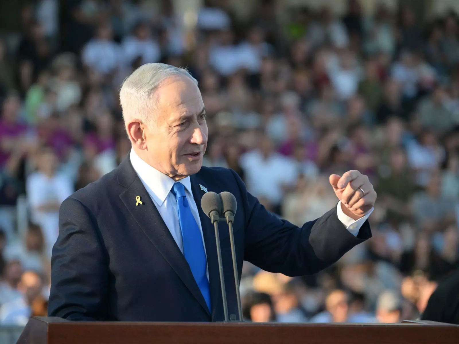 Netanyahu ने पाम संडे पर लैटिन पैट्रिआर्क को चर्च में पूरी और तत्काल पहुँच दी Netanyahu ने पाम संडे पर लैटिन पैट्रिआर्क को चर्च में पूरी और तत्काल पहुँच दी