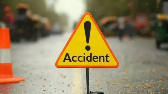 Ajmer: खाटू श्याम यात्रा के दौरान वैन खाई में पलटी, 1 की मौत Ajmer: खाटू श्याम यात्रा के दौरान वैन खाई में पलटी, 1 की मौत