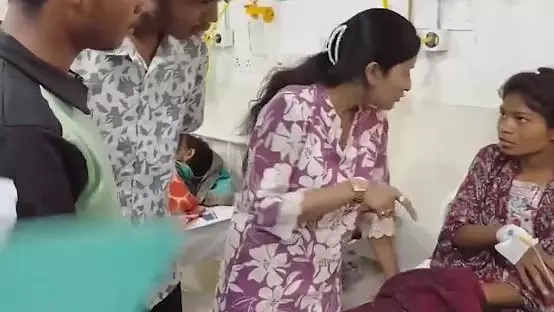 MP : छिंदवाड़ा बस एक्सीडेंट के पीड़ित ने जिला अस्पताल में लापरवाही का आरोप लगाया MP : छिंदवाड़ा बस एक्सीडेंट के पीड़ित ने जिला अस्पताल में लापरवाही का आरोप लगाया