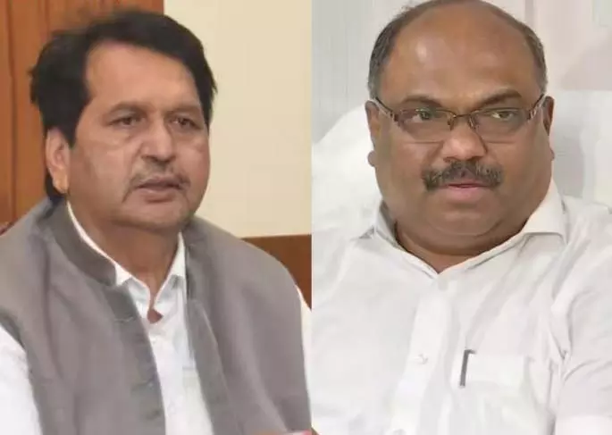 Anil Parab ने लोढ़ा की शपथ को लेकर सीएम के इस्तीफे की मांग की Anil Parab ने लोढ़ा की शपथ को लेकर सीएम के इस्तीफे की मांग की