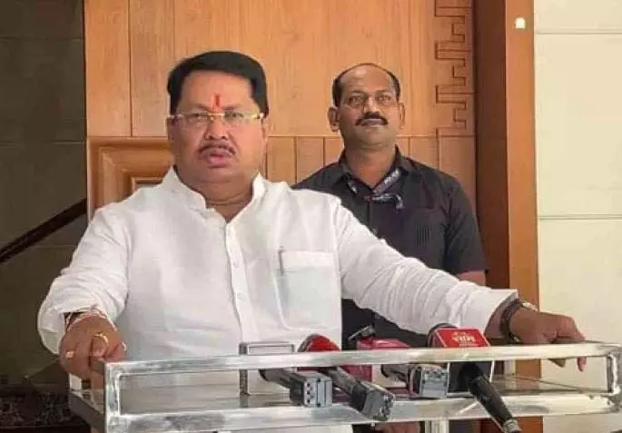 Vijay Vadettiwar ने खरड़ मामले में केंद्र पर ‘लुटेरों का गिरोह’ होने का आरोप लगाया Vijay Vadettiwar ने खरड़ मामले में केंद्र पर ‘लुटेरों का गिरोह’ होने का आरोप लगाया