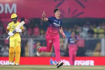 IPL 2026: चेन्नई सुपर किंग्स को पावरप्ले में बड़ा झटका, 4 विकेट गिरे IPL 2026: चेन्नई सुपर किंग्स को पावरप्ले में बड़ा झटका, 4 विकेट गिरे