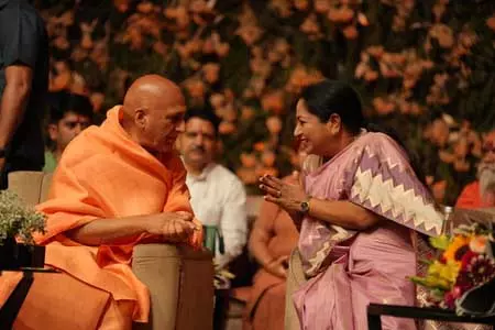 मुख्यमंत्री रेखा गुप्ता ने सामूहिक विवाह समारोह में 51 जोड़ों को आशीर्वाद दिया मुख्यमंत्री रेखा गुप्ता ने सामूहिक विवाह समारोह में 51 जोड़ों को आशीर्वाद दिया