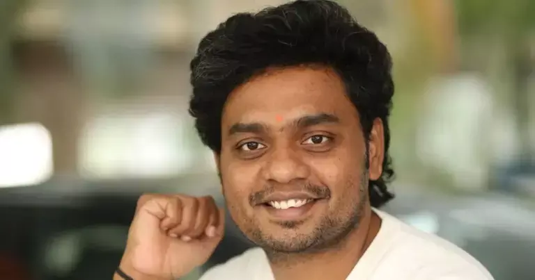 Abhilash Reddy की फिल्म बाइकर में बाइकिंग और इंटेंस एक्शन Abhilash Reddy की फिल्म बाइकर में बाइकिंग और इंटेंस एक्शन