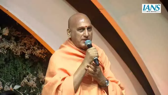 सनातन संस्कृति और विवाह परंपरा पर स्वामी अवधेशानंद गिरि का जोर सनातन संस्कृति और विवाह परंपरा पर स्वामी अवधेशानंद गिरि का जोर