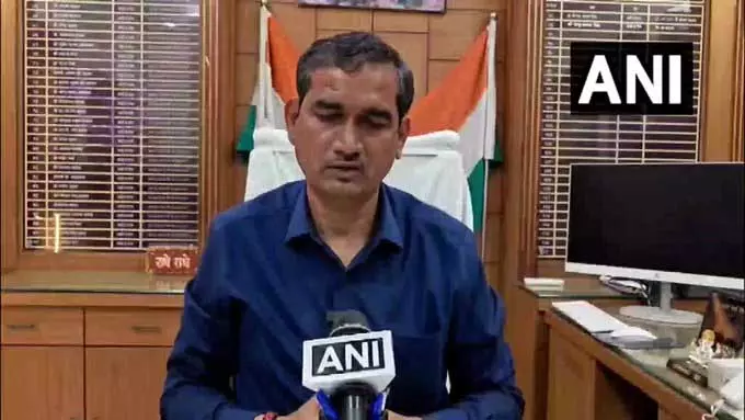बांके बिहारी मंदिर में झड़प पर प्रशासन सख्त, दोषियों पर होगी कार्रवाई: डीएम बांके बिहारी मंदिर में झड़प पर प्रशासन सख्त, दोषियों पर होगी कार्रवाई: डीएम