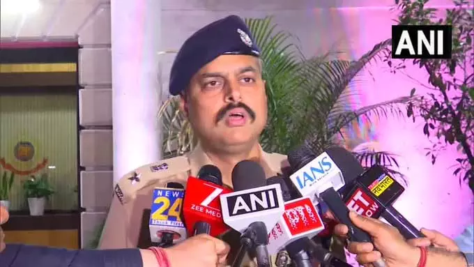 बम धमकी देने वाले फर्जी मेल करने वाले आरोपी को DCP सचिन शर्मा की टीम ने मैसूर से पकड़ा बम धमकी देने वाले फर्जी मेल करने वाले आरोपी को DCP सचिन शर्मा की टीम ने मैसूर से पकड़ा