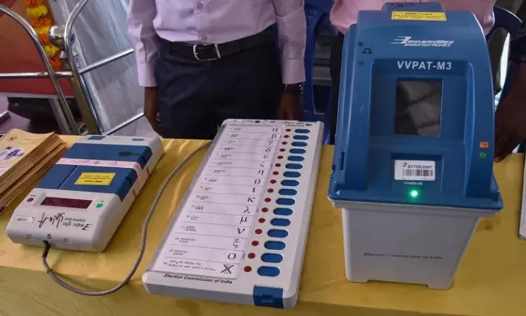 Tripura: CPI(M) ने बिना VVPAT वाली EVM को लेकर SEC को लिखा पत्र, मंत्री के खिलाफ कार्रवाई की मांग