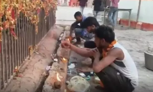 पति-पत्नी के रिश्तों को लेकर बेहद अजब गजब मामला पति-पत्नी के रिश्तों को लेकर बेहद अजब गजब मामला