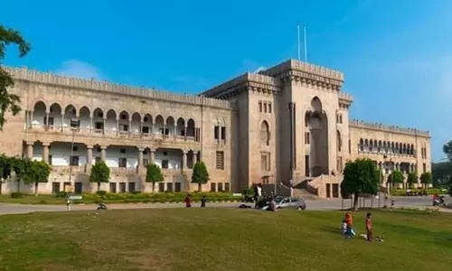 महाराष्ट्र सरकार नक्सल विरोधी पुलिसवालों को मेडल से सम्मानित करेगी: Fadnavis
