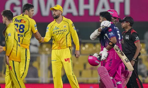 IPL 2026: सूर्यवंशी ने 15 गेंदों में अर्धशतक बनाया, जिससे रॉयल्स ने CSK को हराया IPL 2026: सूर्यवंशी ने 15 गेंदों में अर्धशतक बनाया, जिससे रॉयल्स ने CSK को हराया