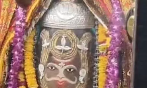 महाकालेश्वर मंदिर में चैत्र शुक्ल त्रयोदशी पर भस्म आरती का भव्य आयोजन महाकालेश्वर मंदिर में चैत्र शुक्ल त्रयोदशी पर भस्म आरती का भव्य आयोजन