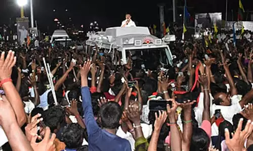 Chennai में चुनाव प्रचार: 724 याचिकाएं मंजूर Chennai में चुनाव प्रचार: 724 याचिकाएं मंजूर
